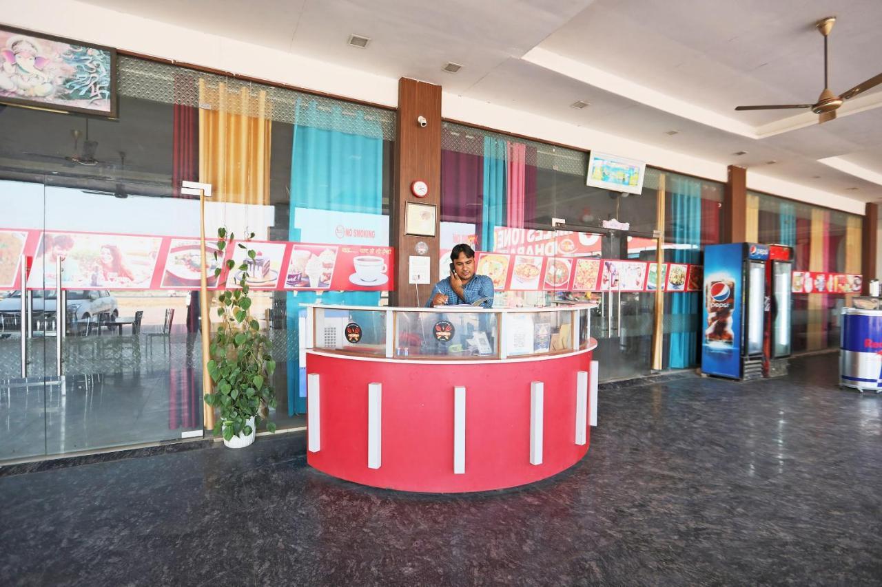 Oyo 63528 60 Milestone Hotel Tibri Ngoại thất bức ảnh