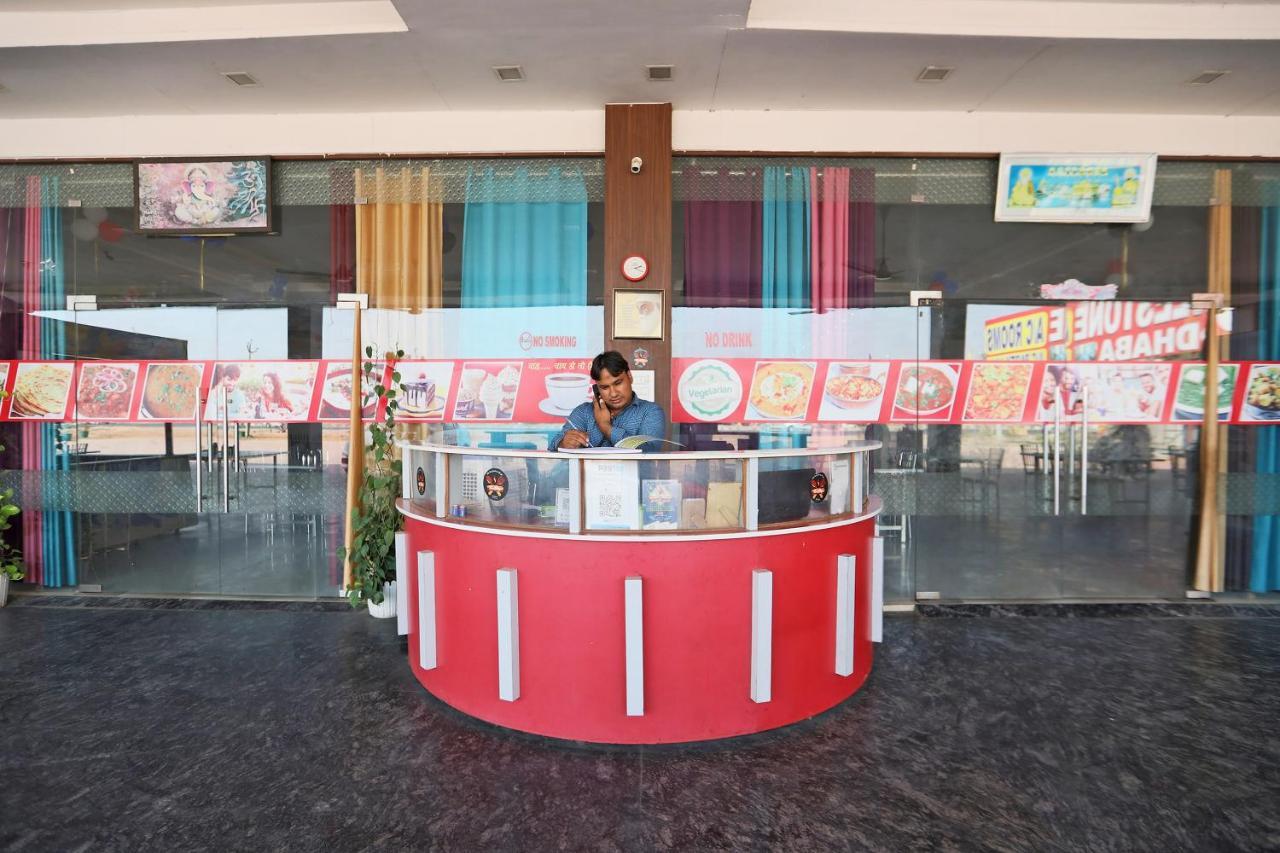 Oyo 63528 60 Milestone Hotel Tibri Ngoại thất bức ảnh